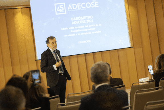 ADECOSE envía a sus corredurías asociadas la encuesta del Barómetro 2022