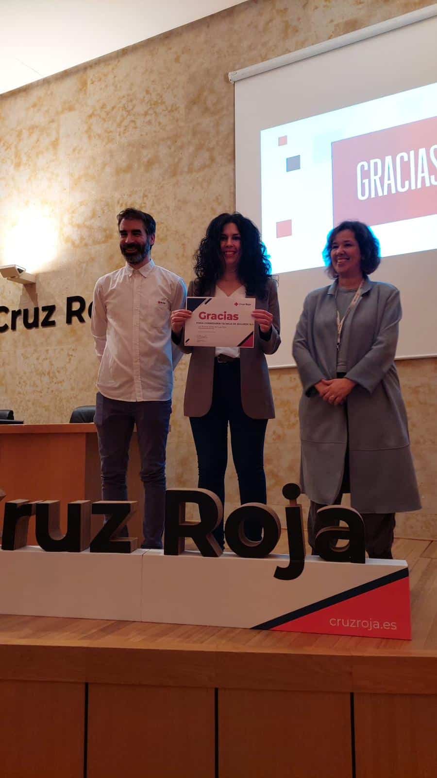 FINSA Grupo | Senda recibe un reconocimiento de la Cruz Roja.