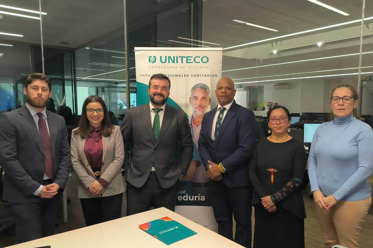 Uniteco amplía su colaboración con médicos extracomunitarios: protegerá a profesionales cubanos en España